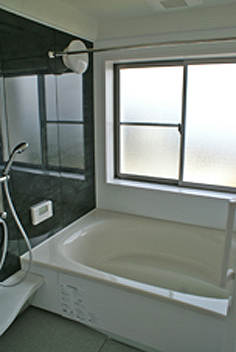 淡路島の田舎暮らし物件の浴室